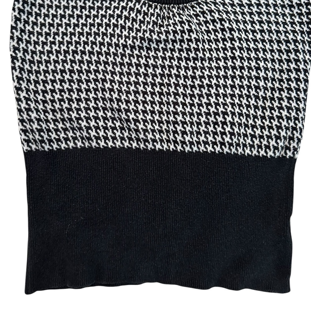 Guess Women's Black and White Sleeveless Top Size M - Picture 6 of 17